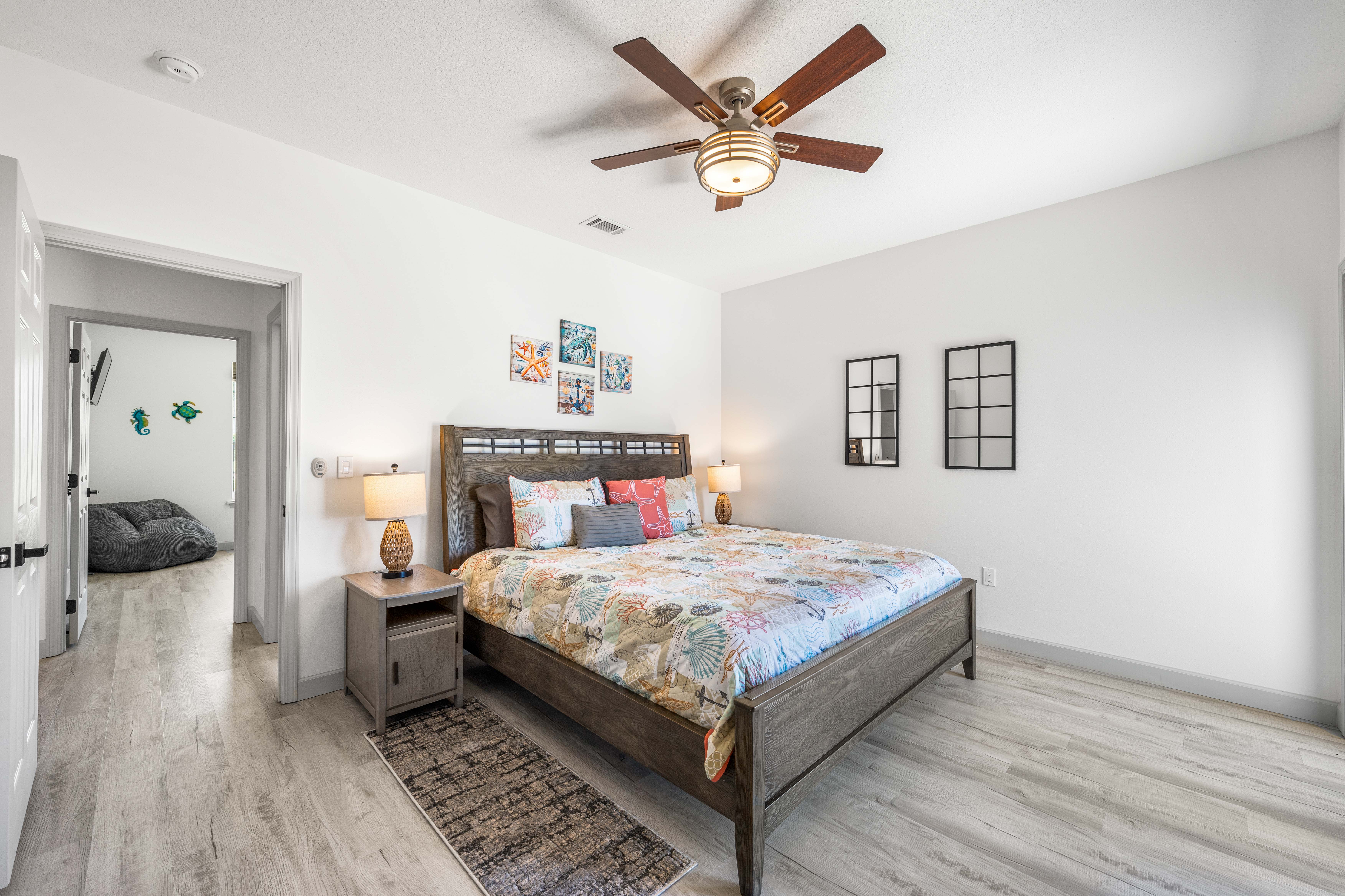 Comfortable king size bed in 2nd guest room