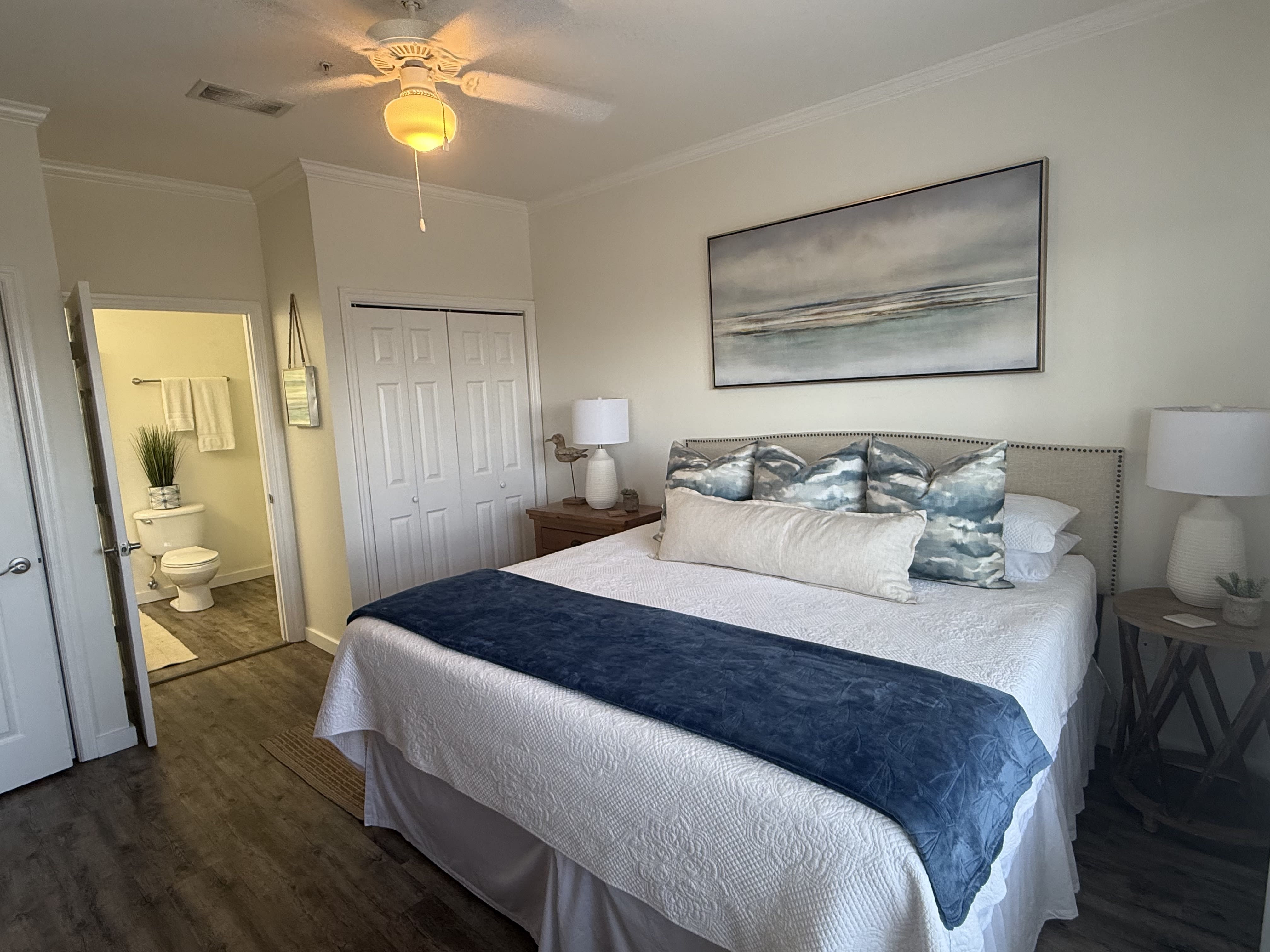 Master bedroom with en suite bath