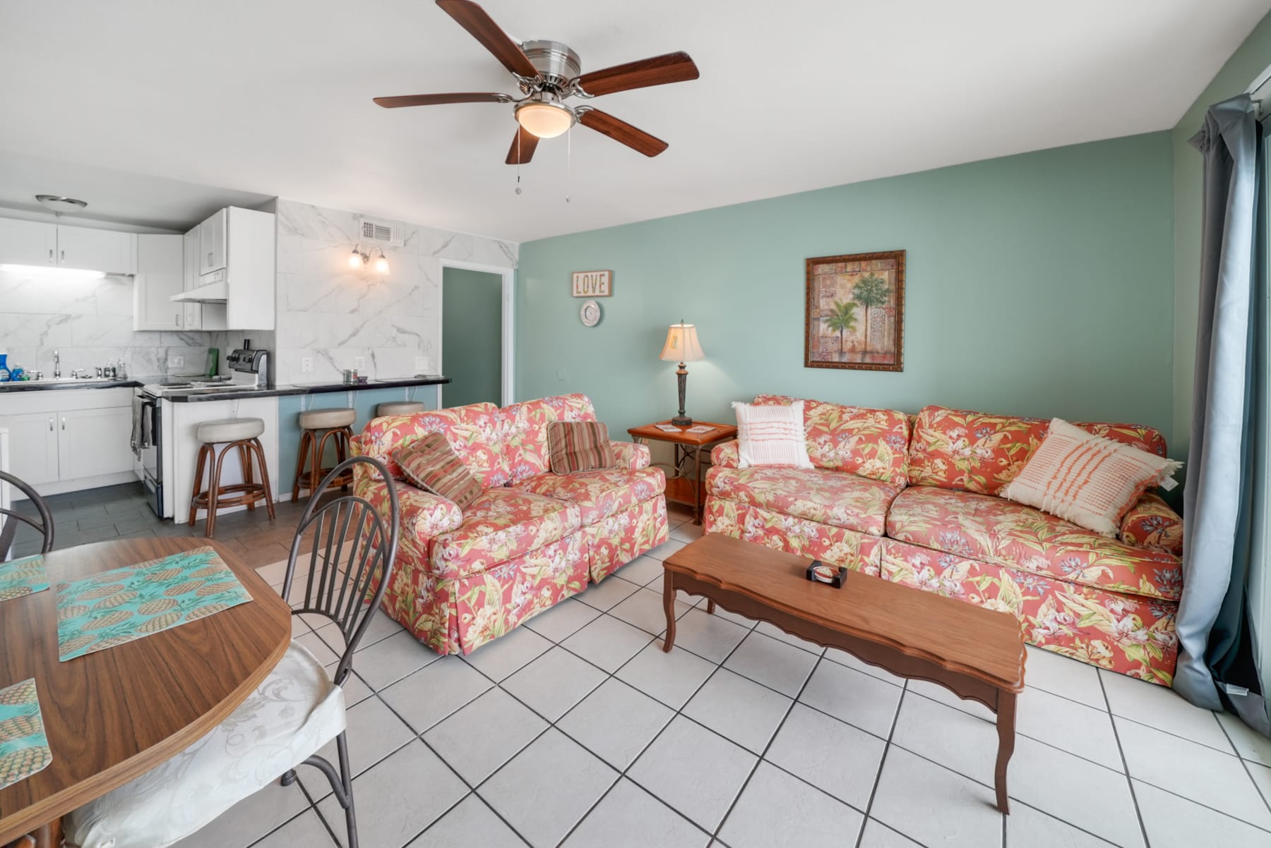 Smart TV and WiFi for your convenience