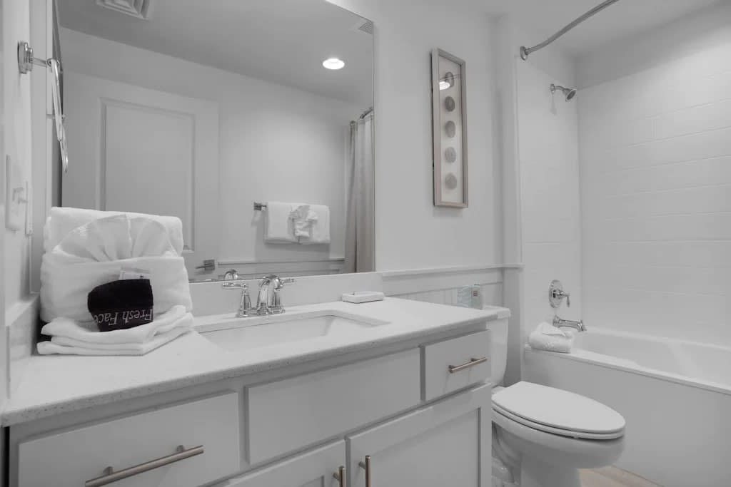 Full Bathtub/Shower Combo