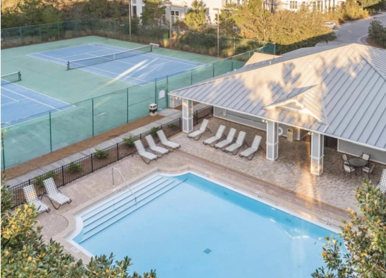 2 pools and tennis with pickle ball