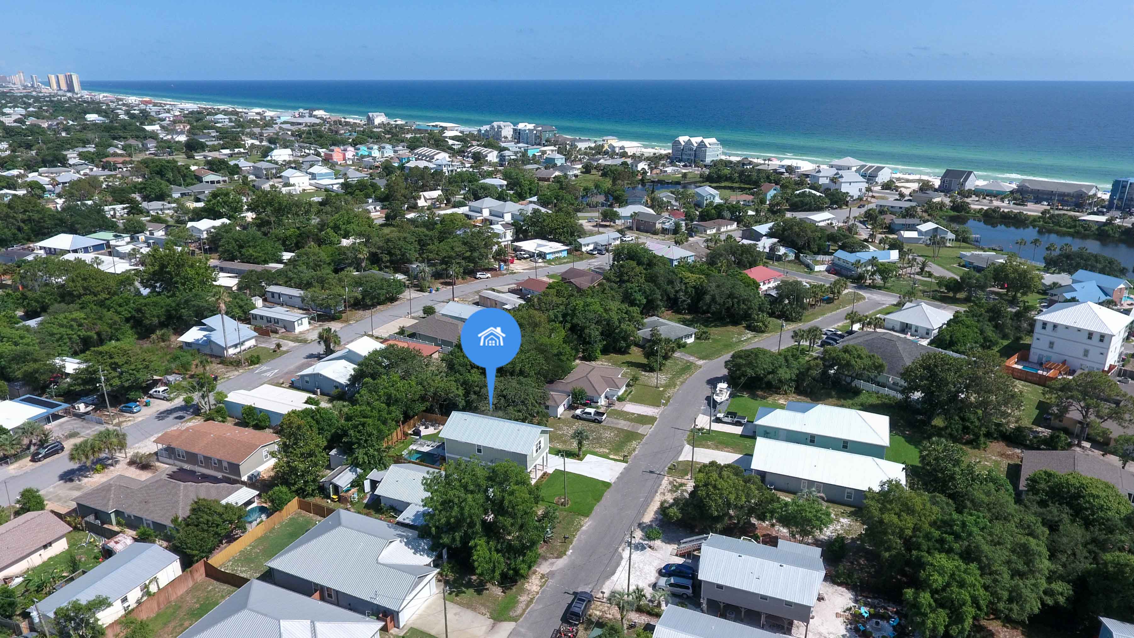 2.5 blocks from beach