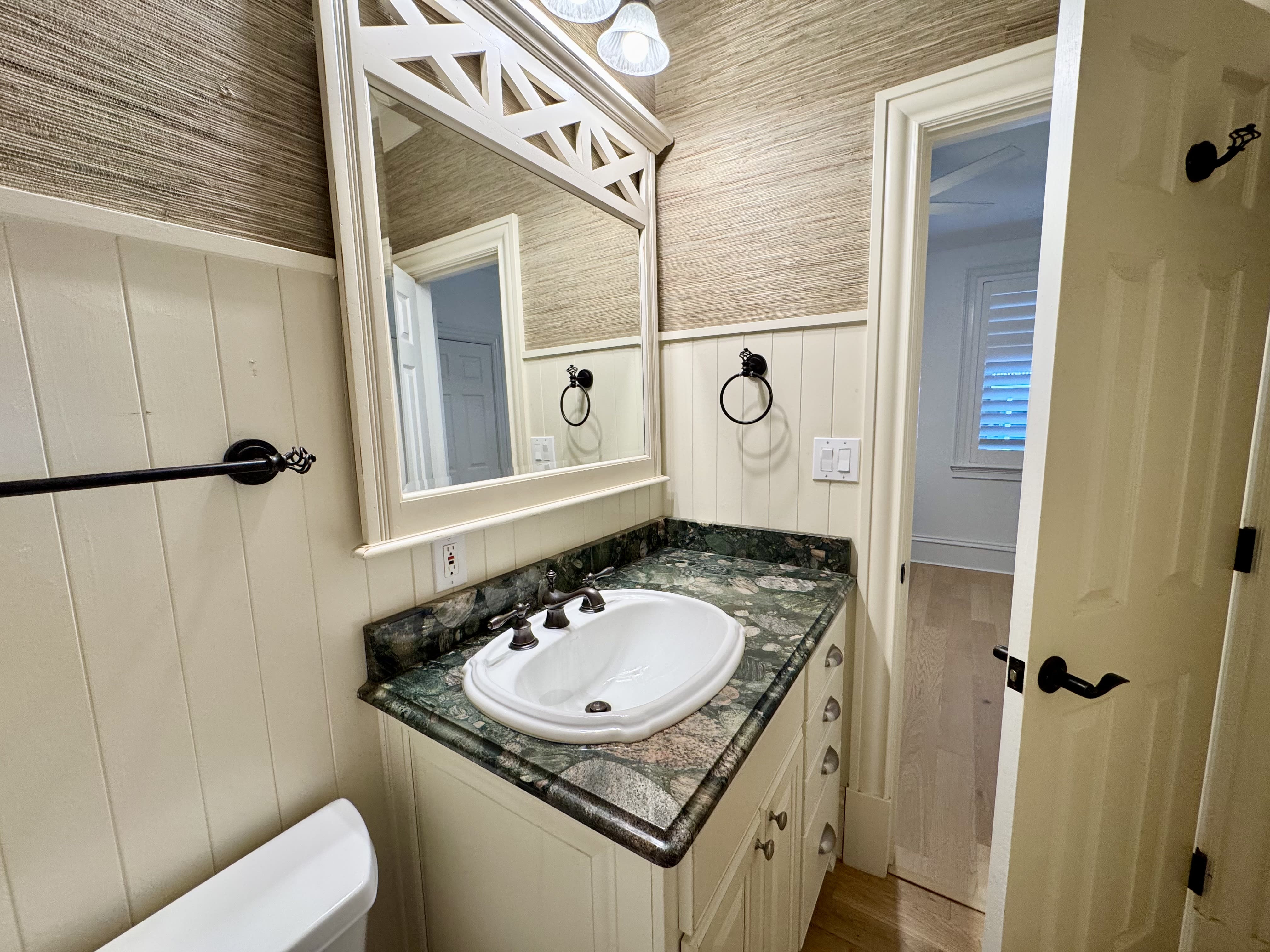 1st floor bathroom has a tub/shower combo