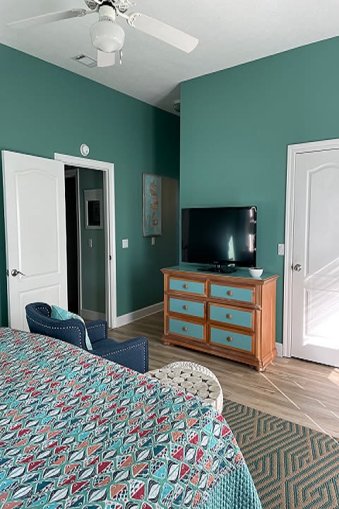 Beautiful Beach Cottage!!_15