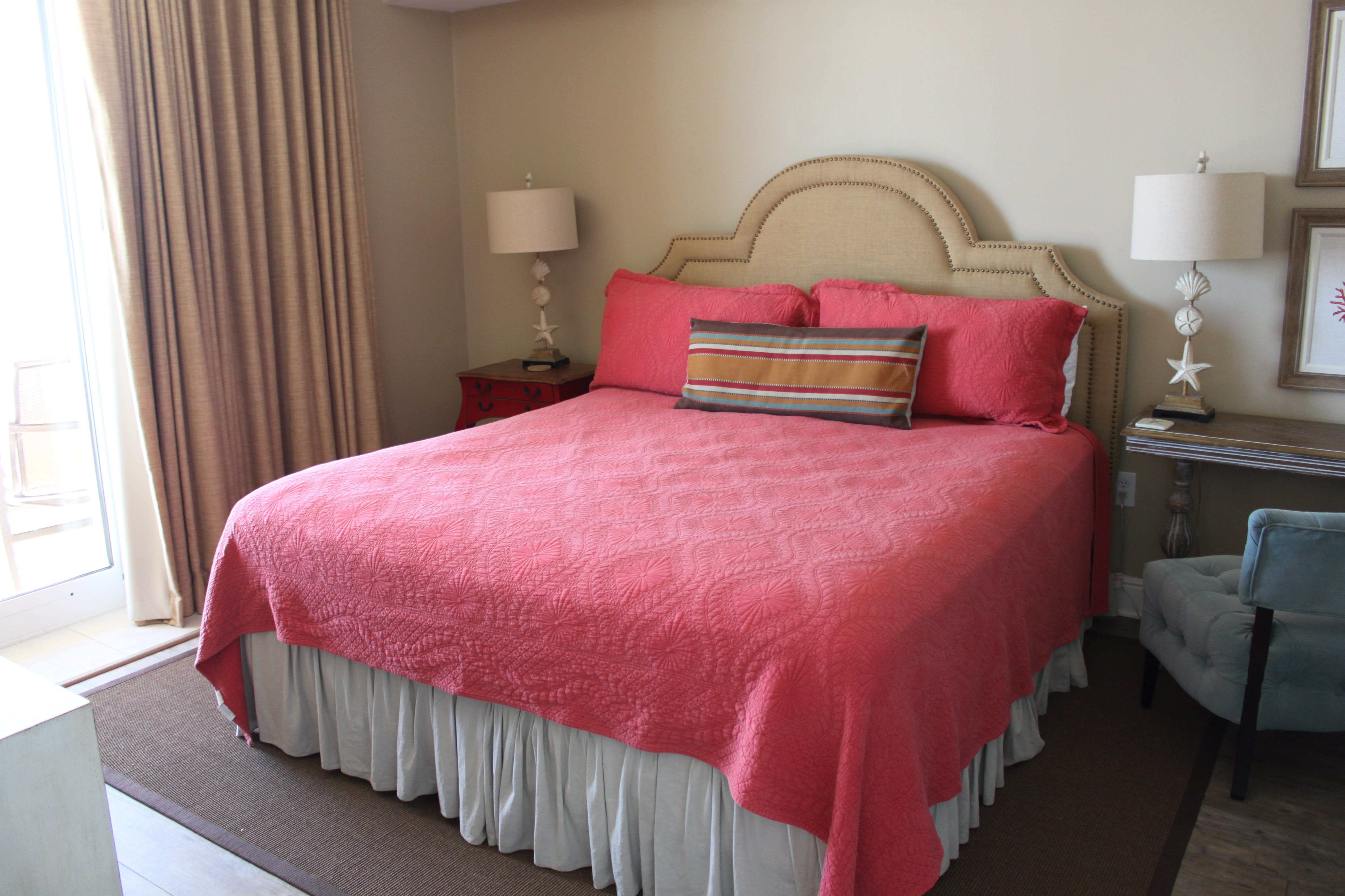 Master Bed Room: king sized bed, access to balcony