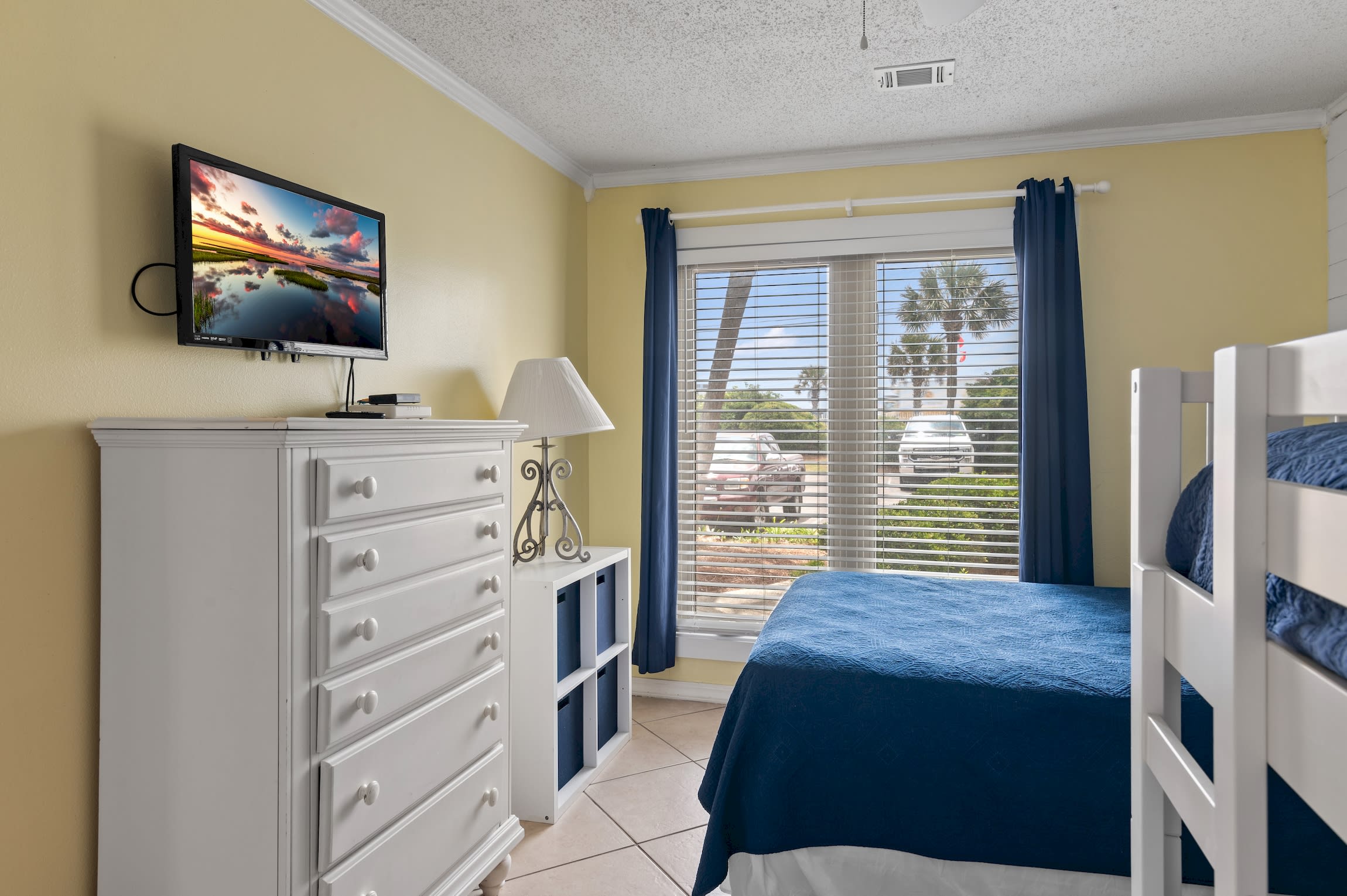 Guest BR looks out at gulf 