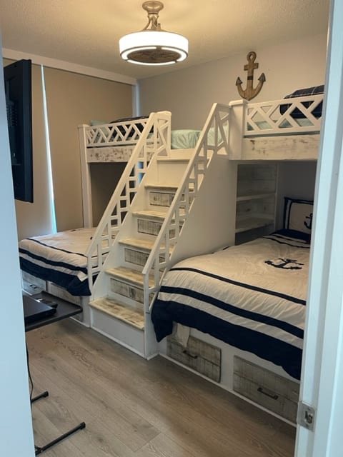 MAJESTIC BEACH RESORT PENTHOUSE_19