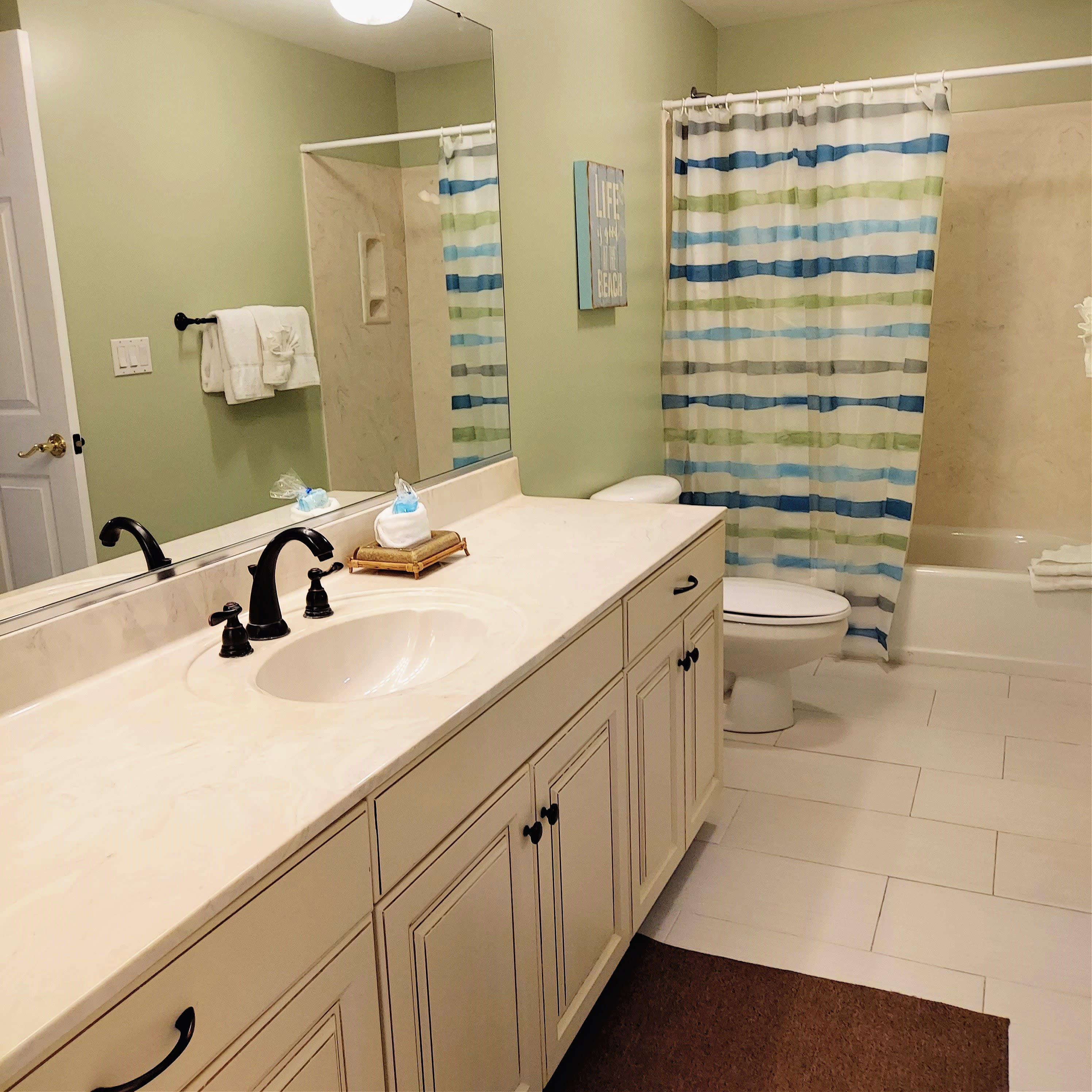 2nd Guest Bath With Private and Hall Entry