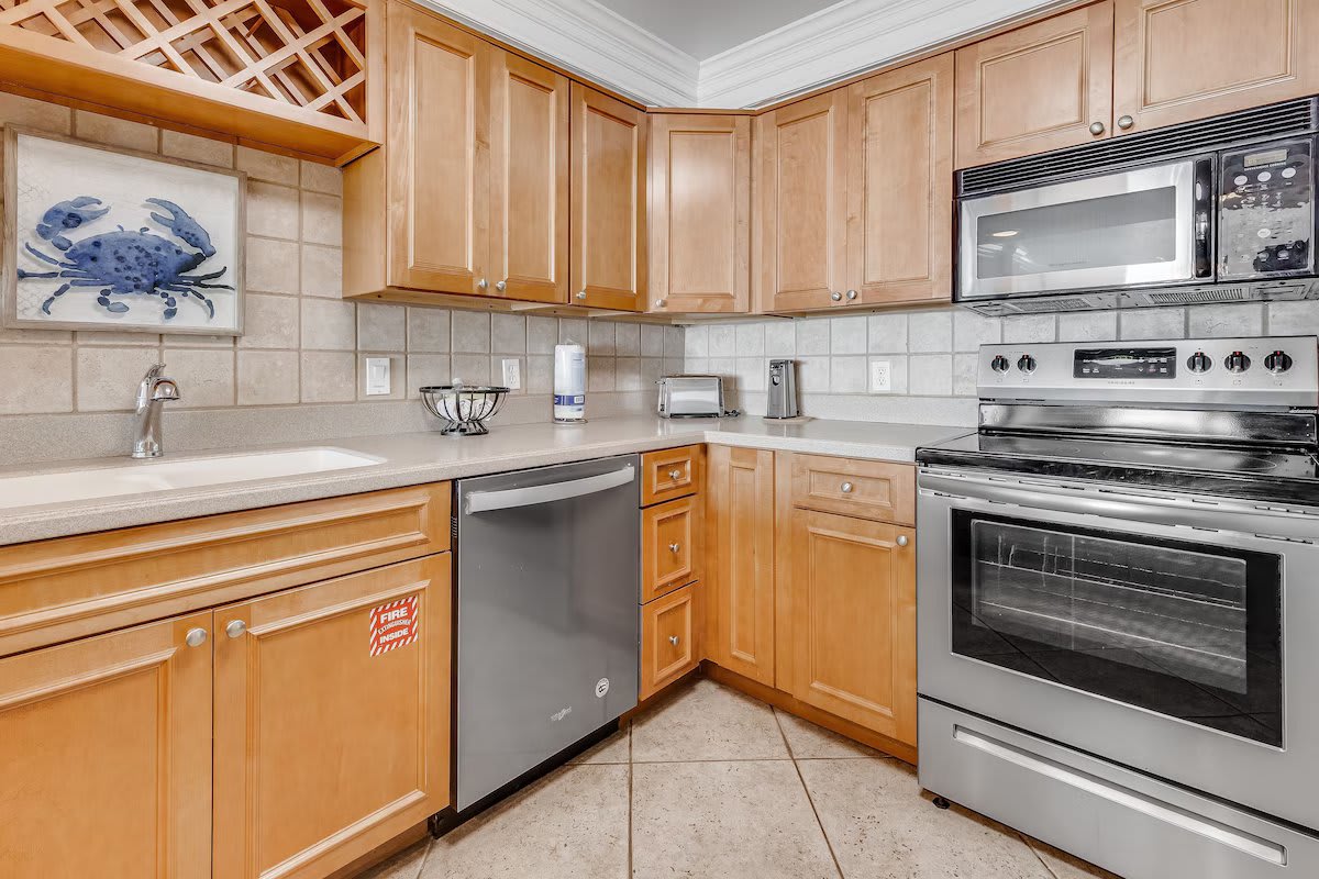 fully equipped kitchen