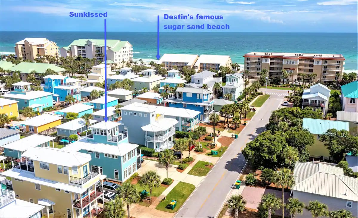 Sunkissed-3 ideally located just a 3 minute stroll away from Destin's neighborhood (less crowded) beaches...but just far enough to be away from the traffic noise.