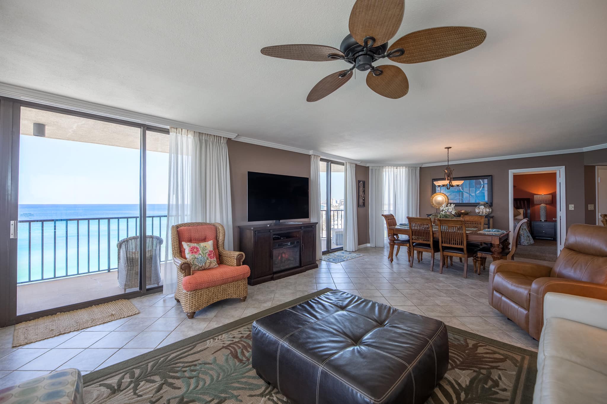 Hunter's Ultimate View Wrap End Condo 915C _14