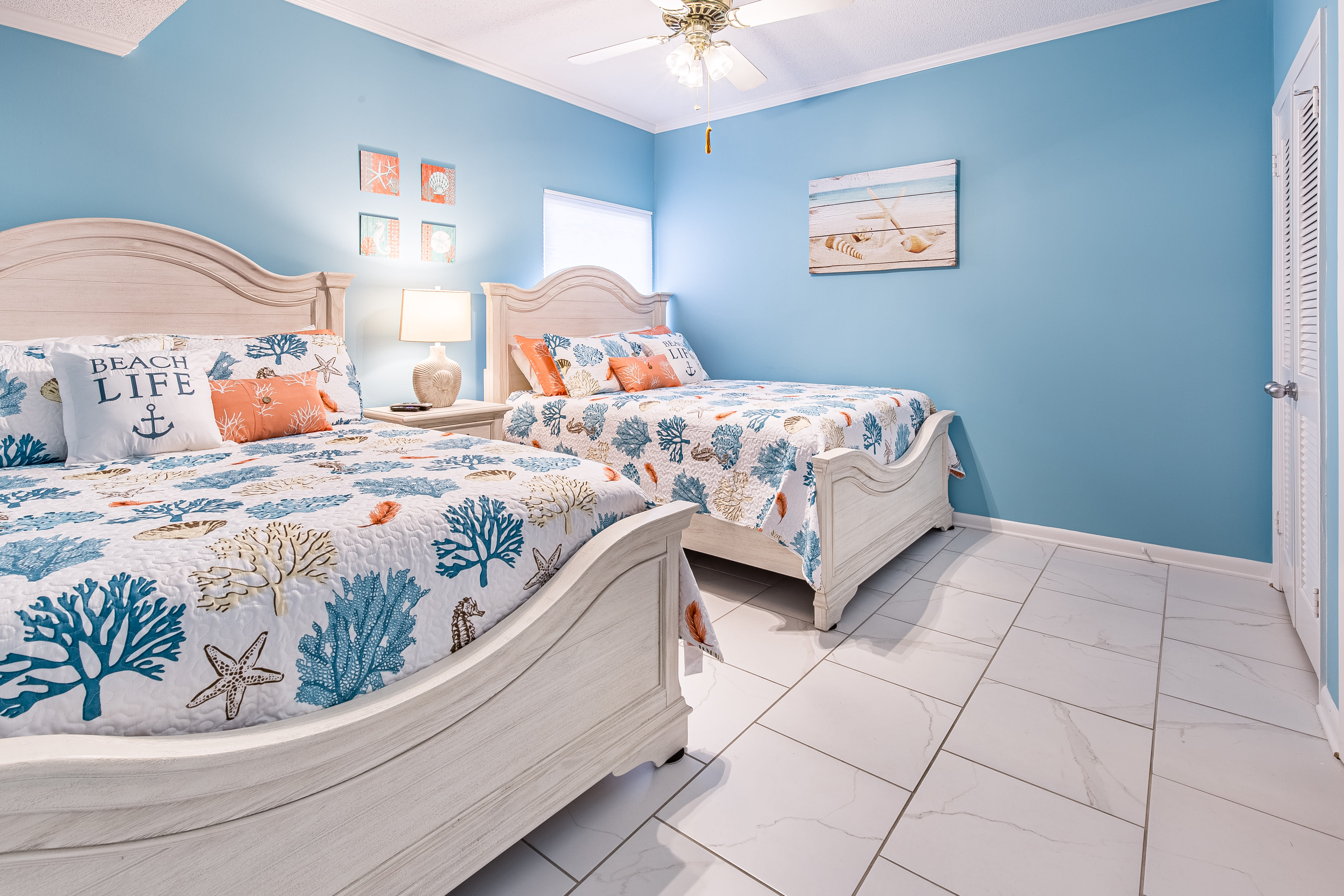 2 queen beds in bedroom 2