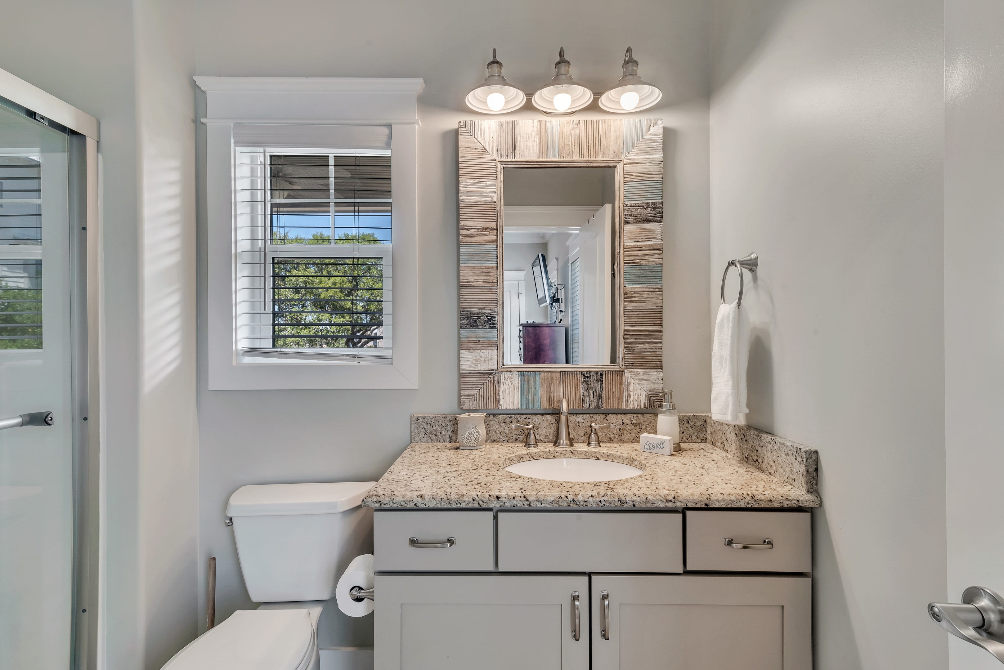 Main Floor Master King private bath.