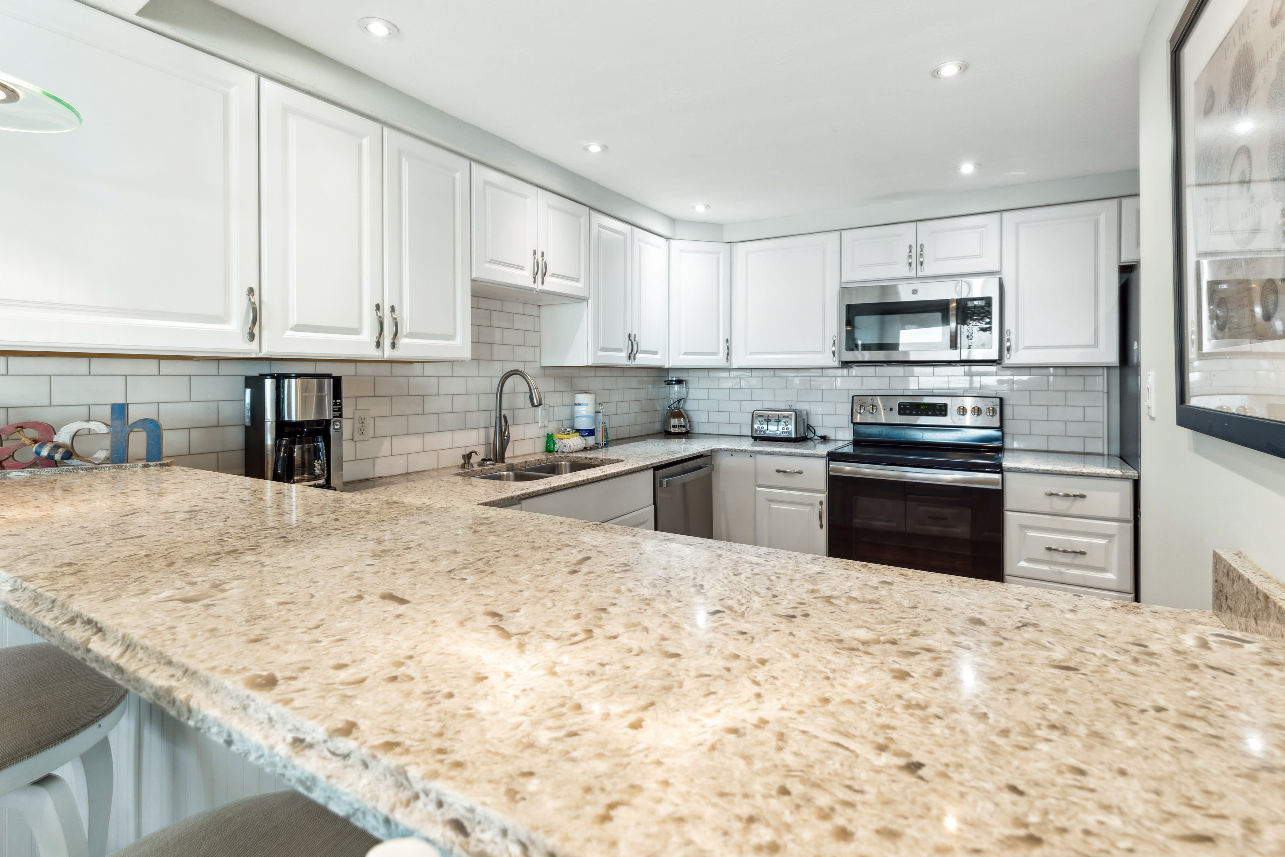 bar space overlooking kitchen
