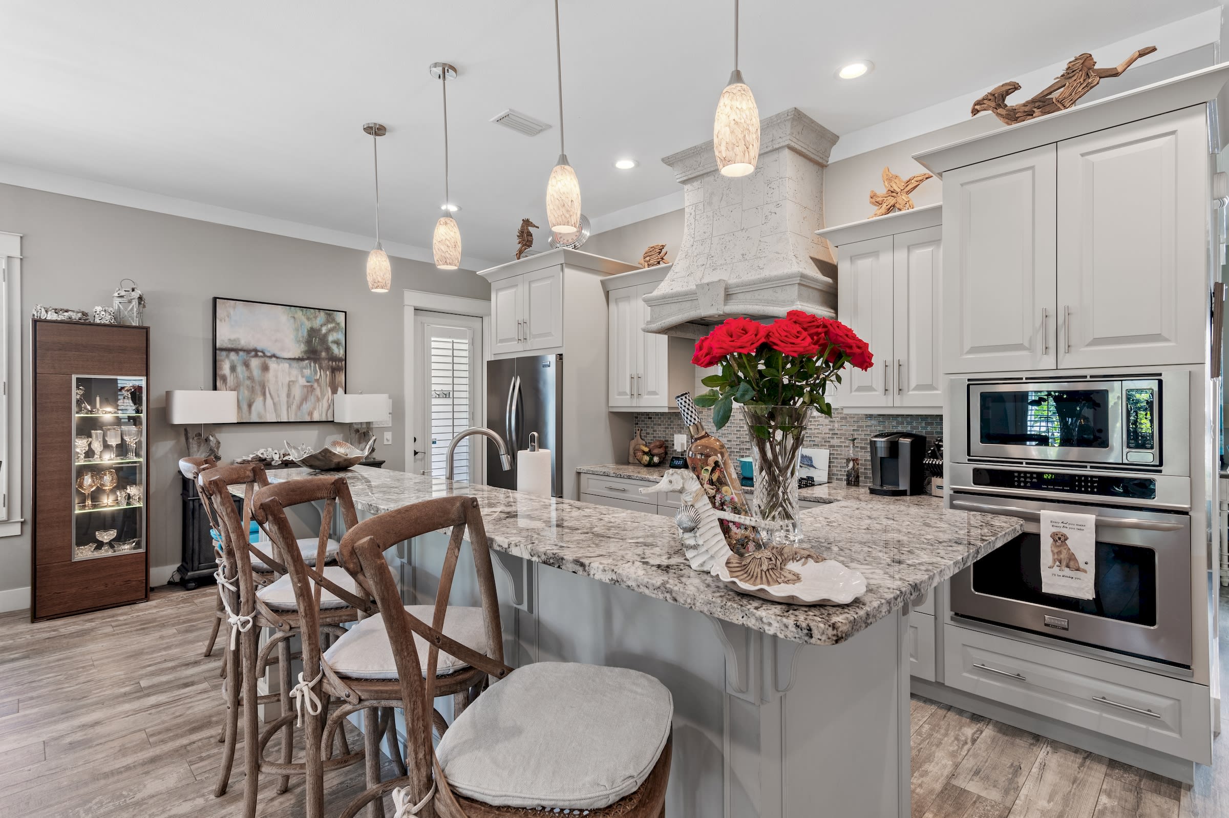 Counter-height bar adds to the flow of kitchen, dining room and breakfast nook