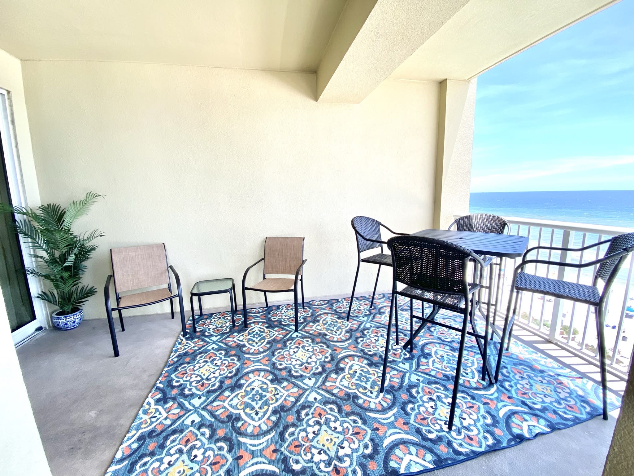 Large balcony, Amazing Gulf Views