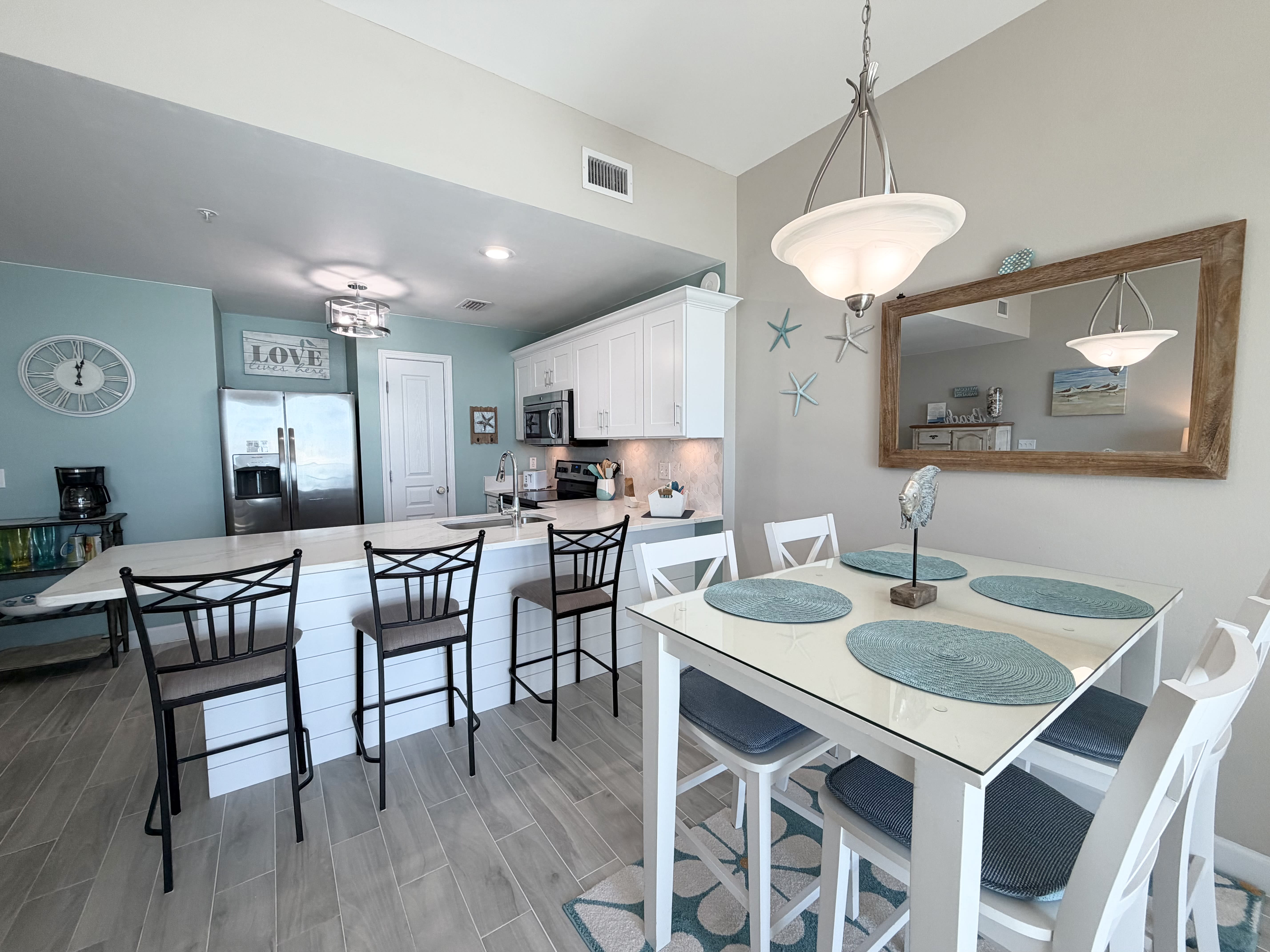 Gorgeous Quartz Countertop, 3 Barstools and Separate Dining Table