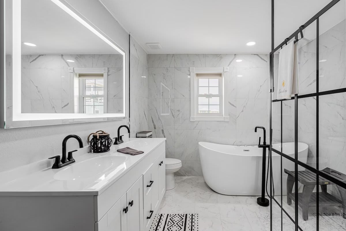 Gorgeous Master Bath