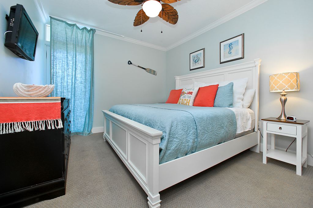 2nd master bedroom! king size bed, new bedding and furniture. opens to balcony