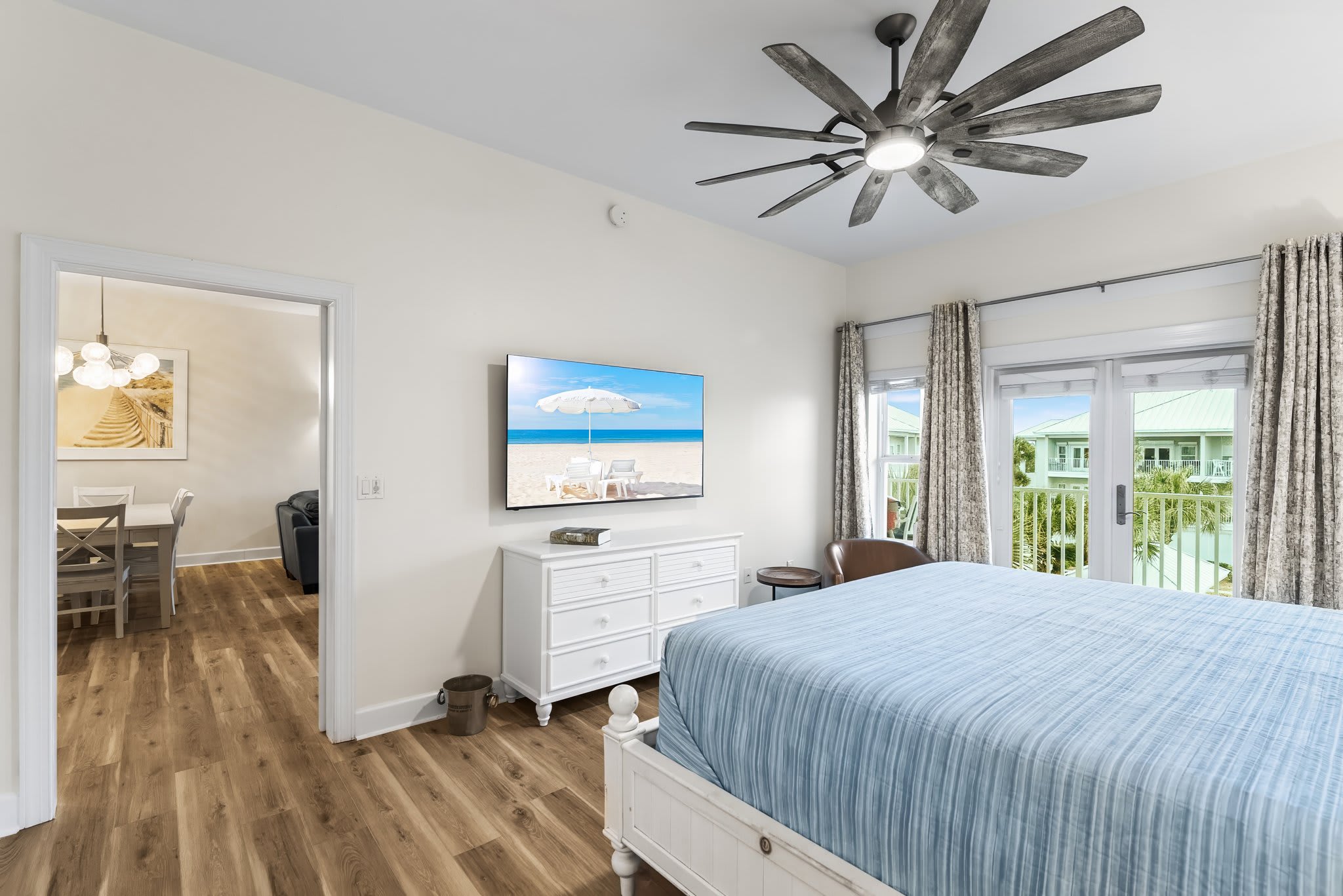 Master King Bedroom with gulf and pool views