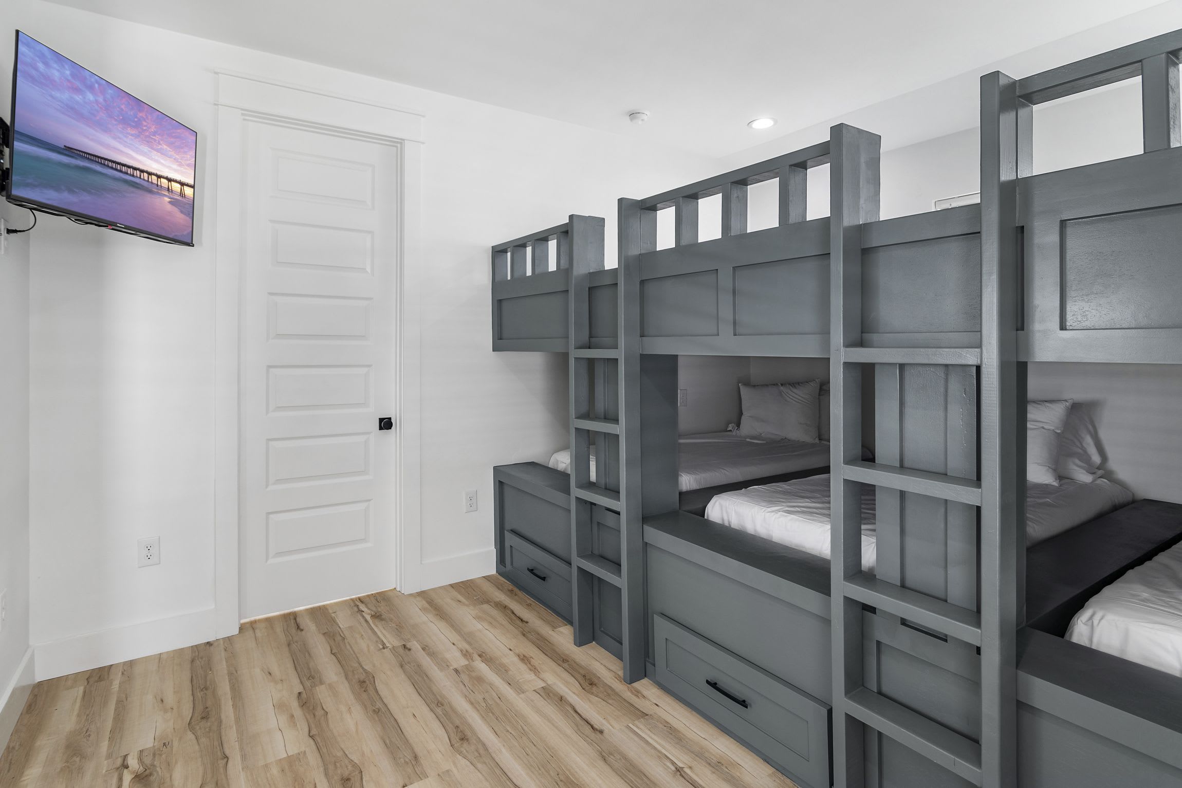 First bunkroom. (First Floor)