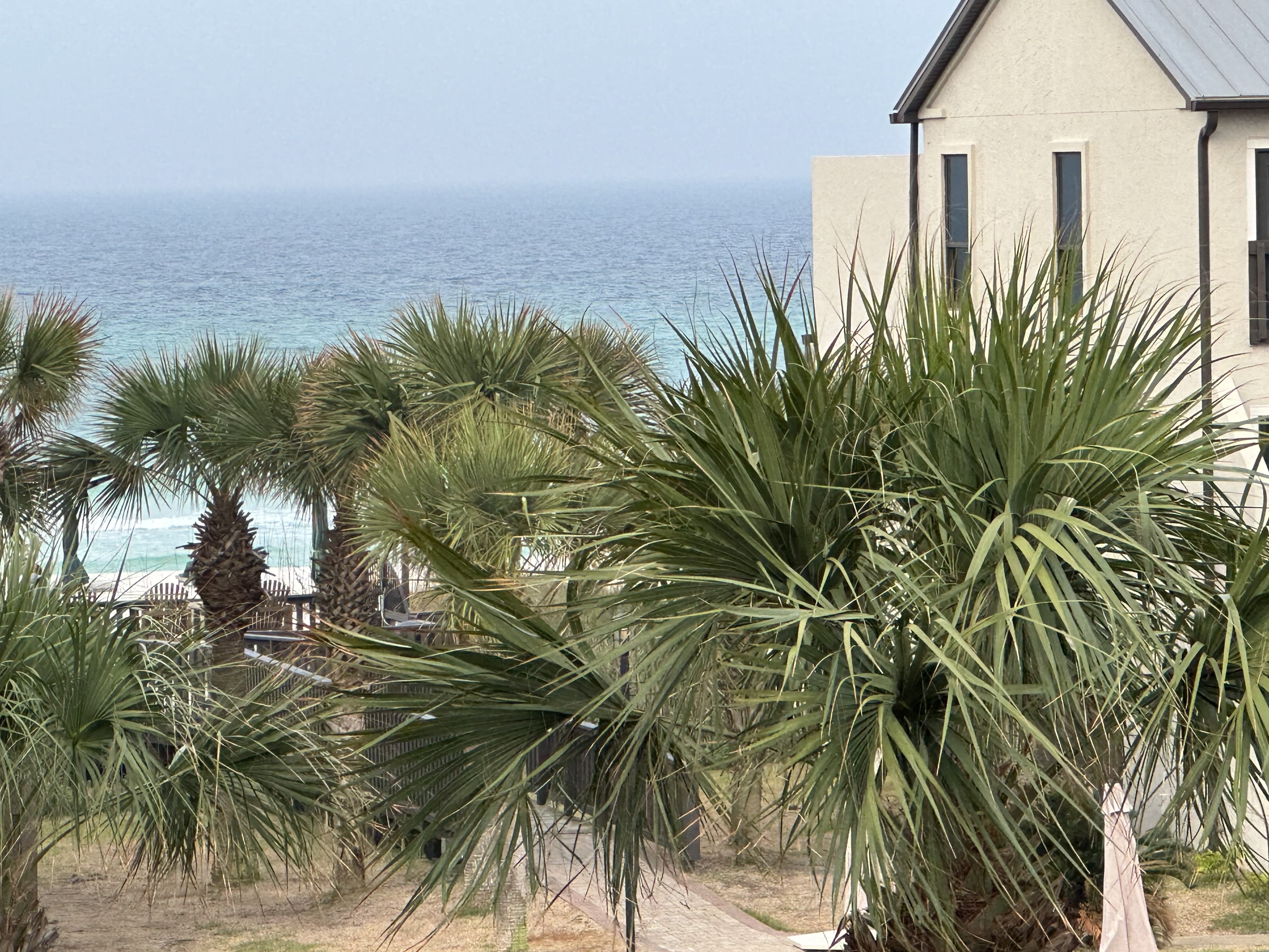 zoomed in view from 3rd floor balcony