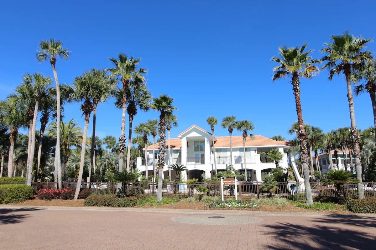 Cayman Palms Yacht Club