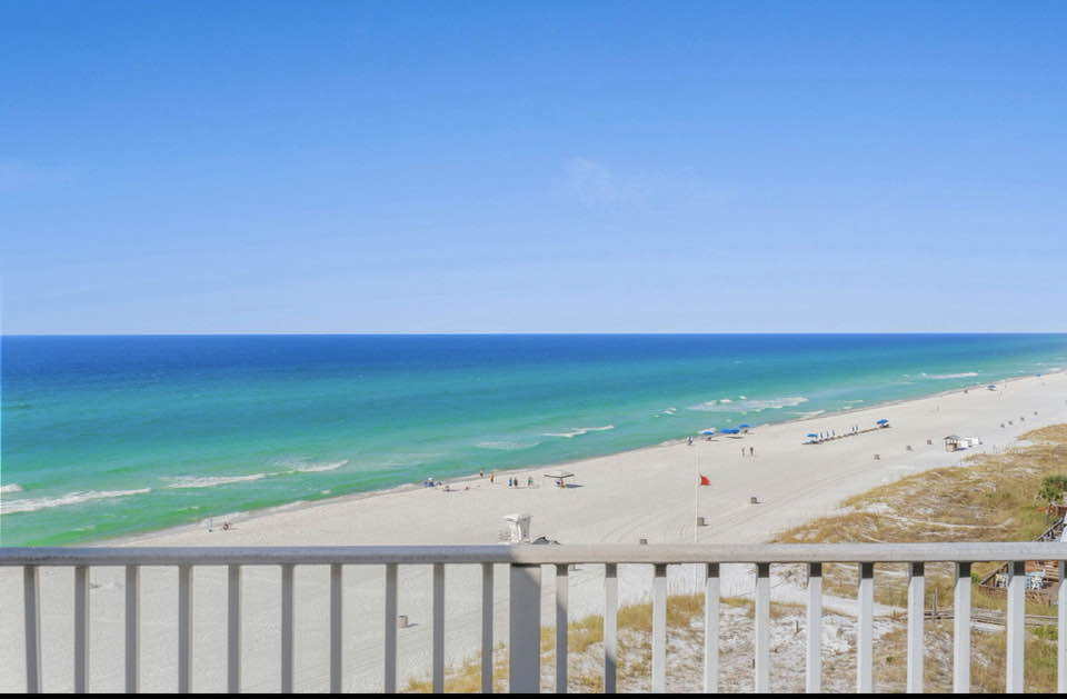 Beautiful views for miles from the balcony and masterbedroom.