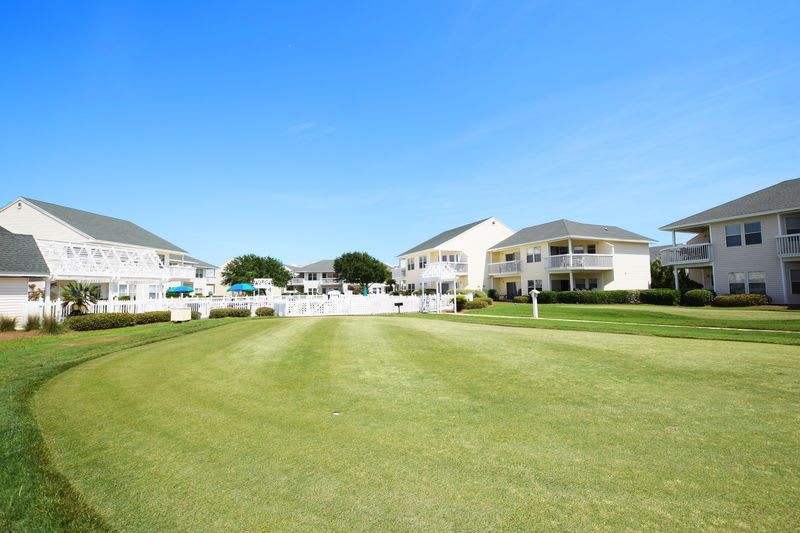 Free Par 3 Golf inside the Resort - 
Sandpiper Cove Resort 9106 Holiday Isle Destin Florida Vacation Rentals