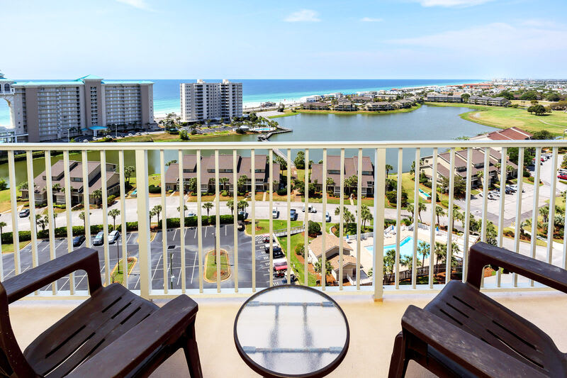 Balcony, Ariel Dunes II, Destin Vacation Condo Rentals