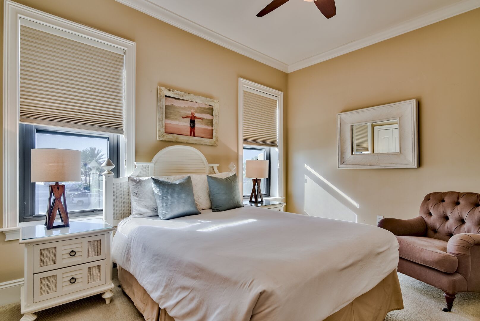 Comfortable Queen Bedroom