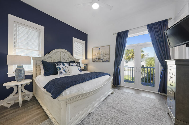 Val-Holla - Vacation Rental House with Private Pool Near Beach on Holiday Isle in Destin, Florida - Five Star Properties Destin/30A