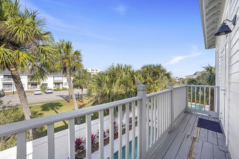 Val-Holla - Vacation Rental House with Private Pool Near Beach on Holiday Isle in Destin, Florida - Five Star Properties Destin/30A