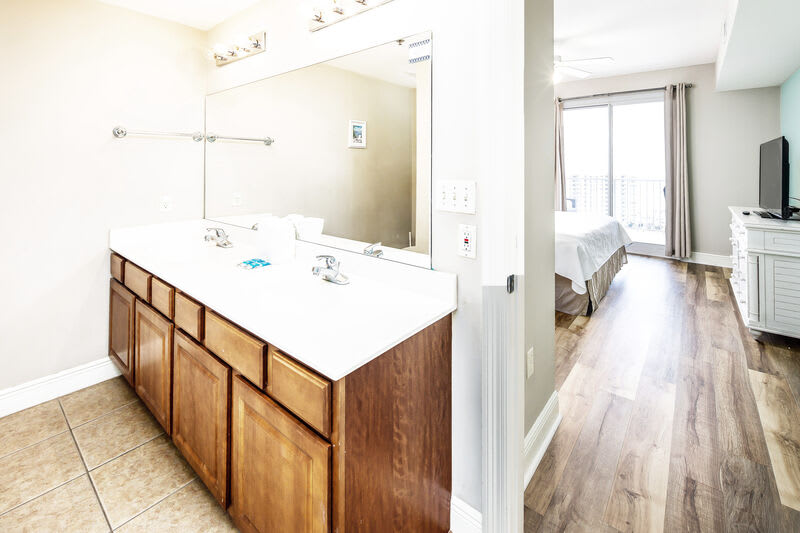 Master Bathroom, Ariel Dunes II 1507, Destin Vacation Rentals Scenic Gulf Drive