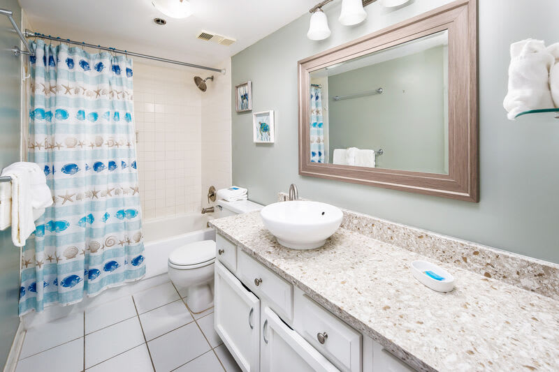 Master Bathroom, Sea Oats Resort Okaloosa Island Fort Walton Beach Destin Vacation Rentals