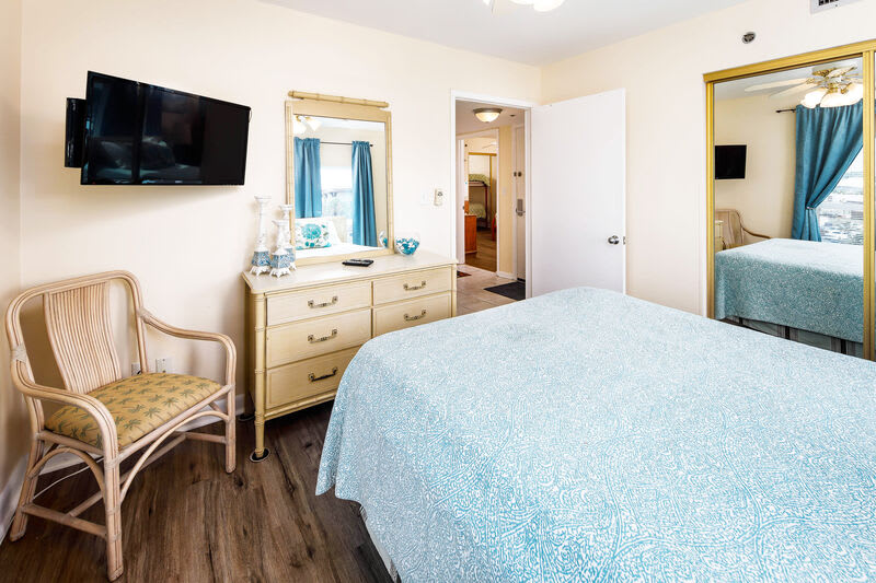 Guest Bedroom, Sea Oats Resort Okaloosa Island Fort Walton Beach Destin Vacation Rentals