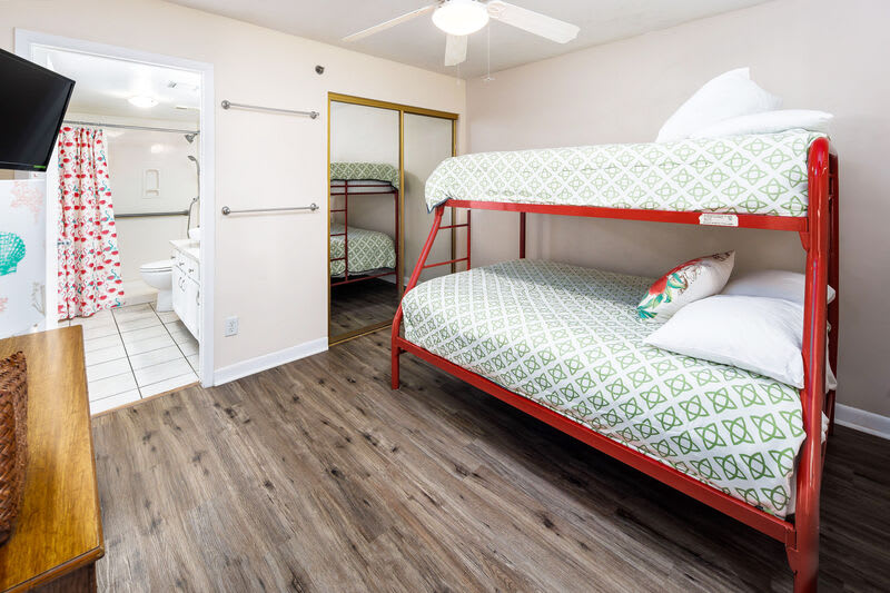 Bunk Room, Sea Oats Resort Okaloosa Island Fort Walton Beach Destin Vacation Rentals