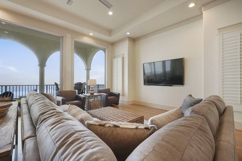 Le Bon Vivant - Beachfront 30A Vacation Rental House with Elevator and Community Pool in Vizcaya - Five Star Properties Destin/30A