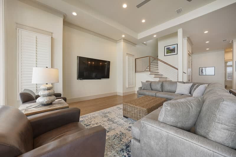 Le Bon Vivant - Beachfront 30A Vacation Rental House with Elevator and Community Pool in Vizcaya - Five Star Properties Destin/30A