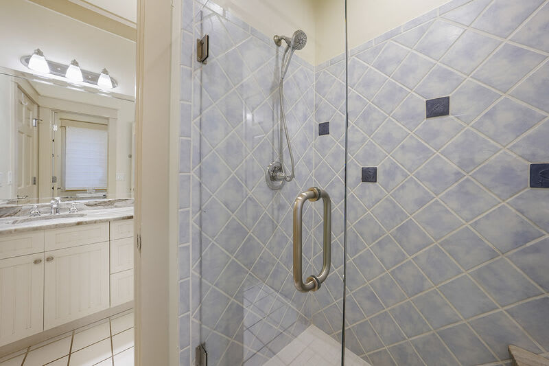 Le Bon Vivant - Beachfront 30A Vacation Rental House with Elevator and Community Pool in Vizcaya - Five Star Properties Destin/30A