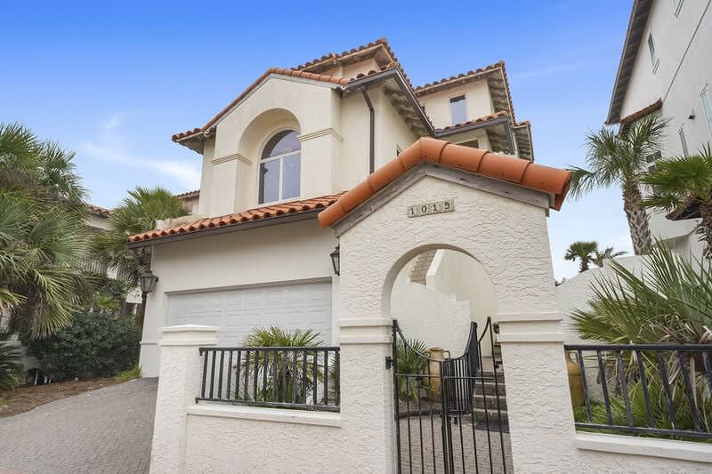 Le Bon Vivant - Beachfront 30A Vacation Rental House with Elevator and Community Pool in Vizcaya - Five Star Properties Destin/30A