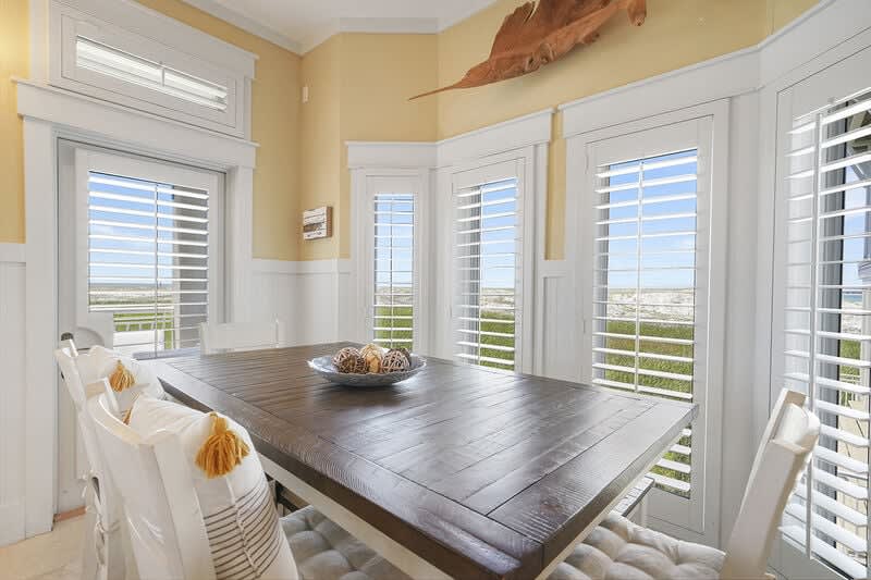 Isle of Skye - Waterfront Vacation Rental Home with Community Pool and Beach View on Holiday Isle Destin, Florida - Five Star Properties Destin/30A