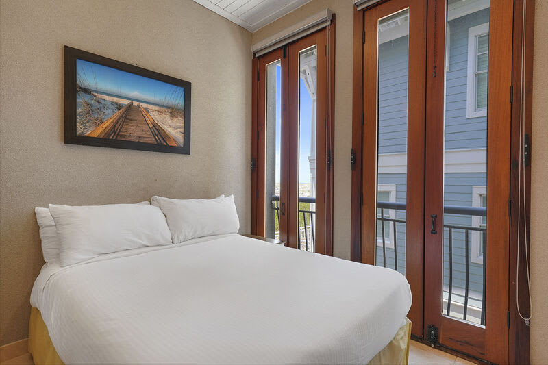 Isle of Skye - Waterfront Vacation Rental Home with Community Pool and Beach View on Holiday Isle Destin, Florida - Five Star Properties Destin/30A