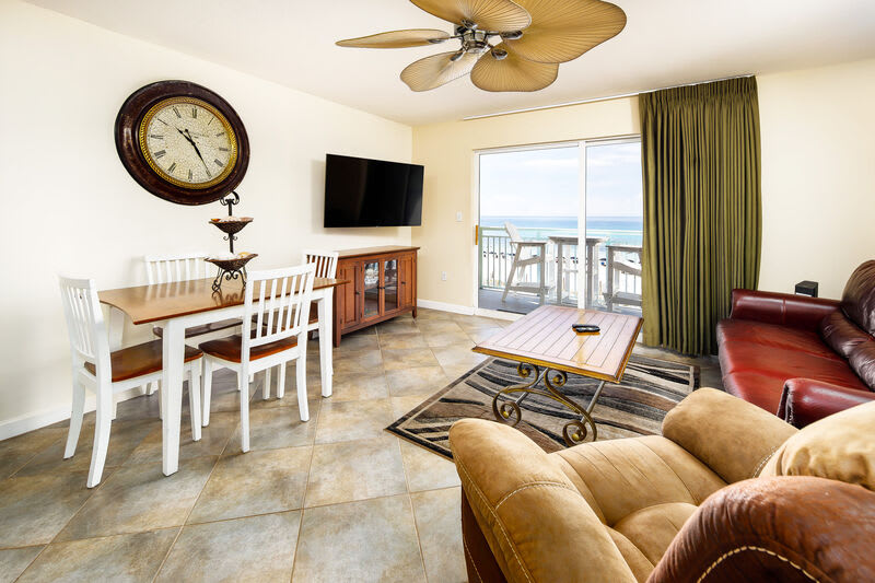 Living Room, Pelican Isle Resort Okaloosa Island