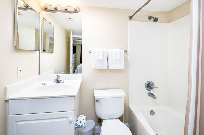 Master Bathroom, Pelican Isle Resort Okaloosa Island