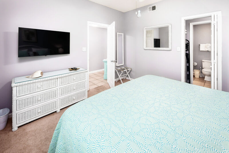Master Bedroom - 
Sandpiper Cove Resort 9106 Holiday Isle Destin Florida Vacation Rentals