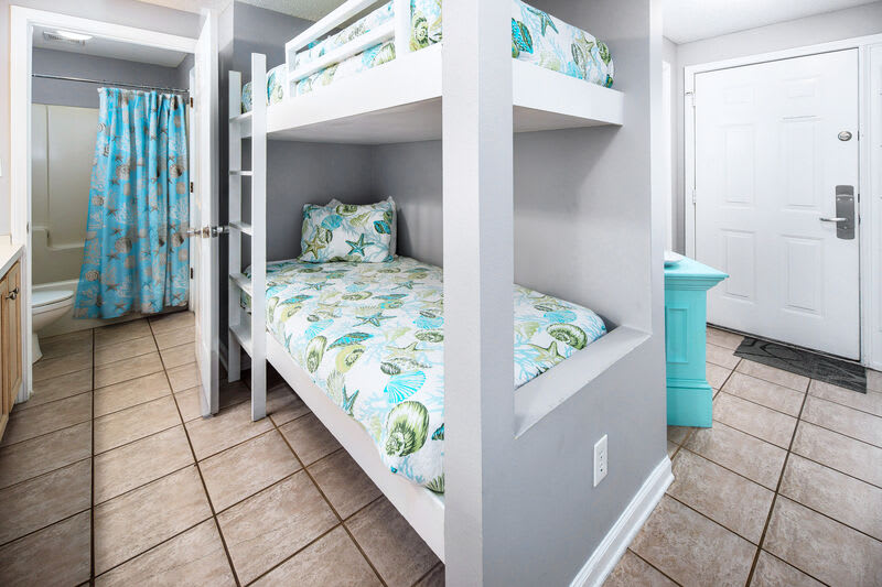 Bunk Beds - 
Sandpiper Cove Resort 9106 Holiday Isle Destin Florida Vacation Rentals