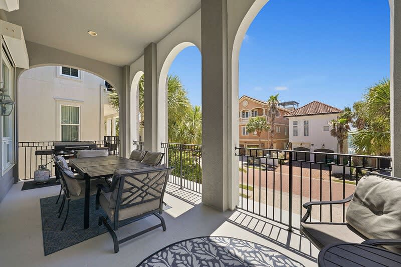 Villa Playa - Luxury Destiny by the Sea Vacation Rental House with Private Pool and Beach View in Destin, Florida - Five Star Properties Destin/30A