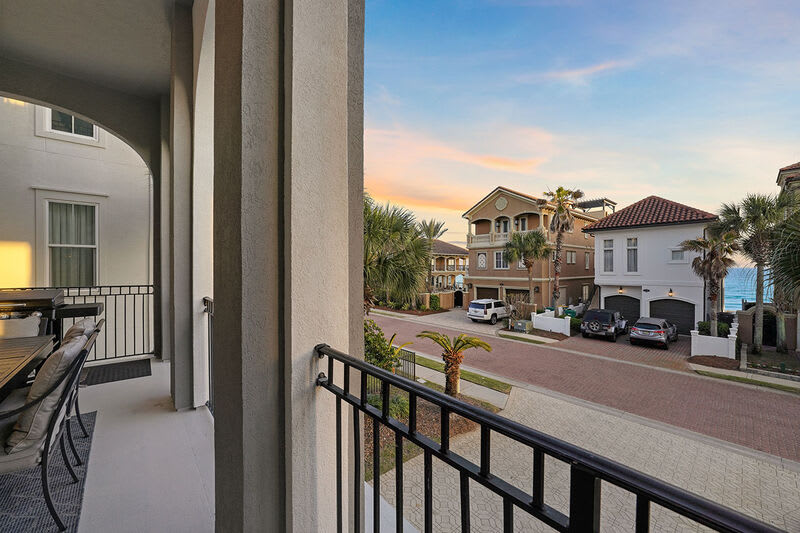 Villa Playa - Luxury Destiny by the Sea Vacation Rental House with Private Pool and Beach View in Destin, Florida - Five Star Properties Destin/30A