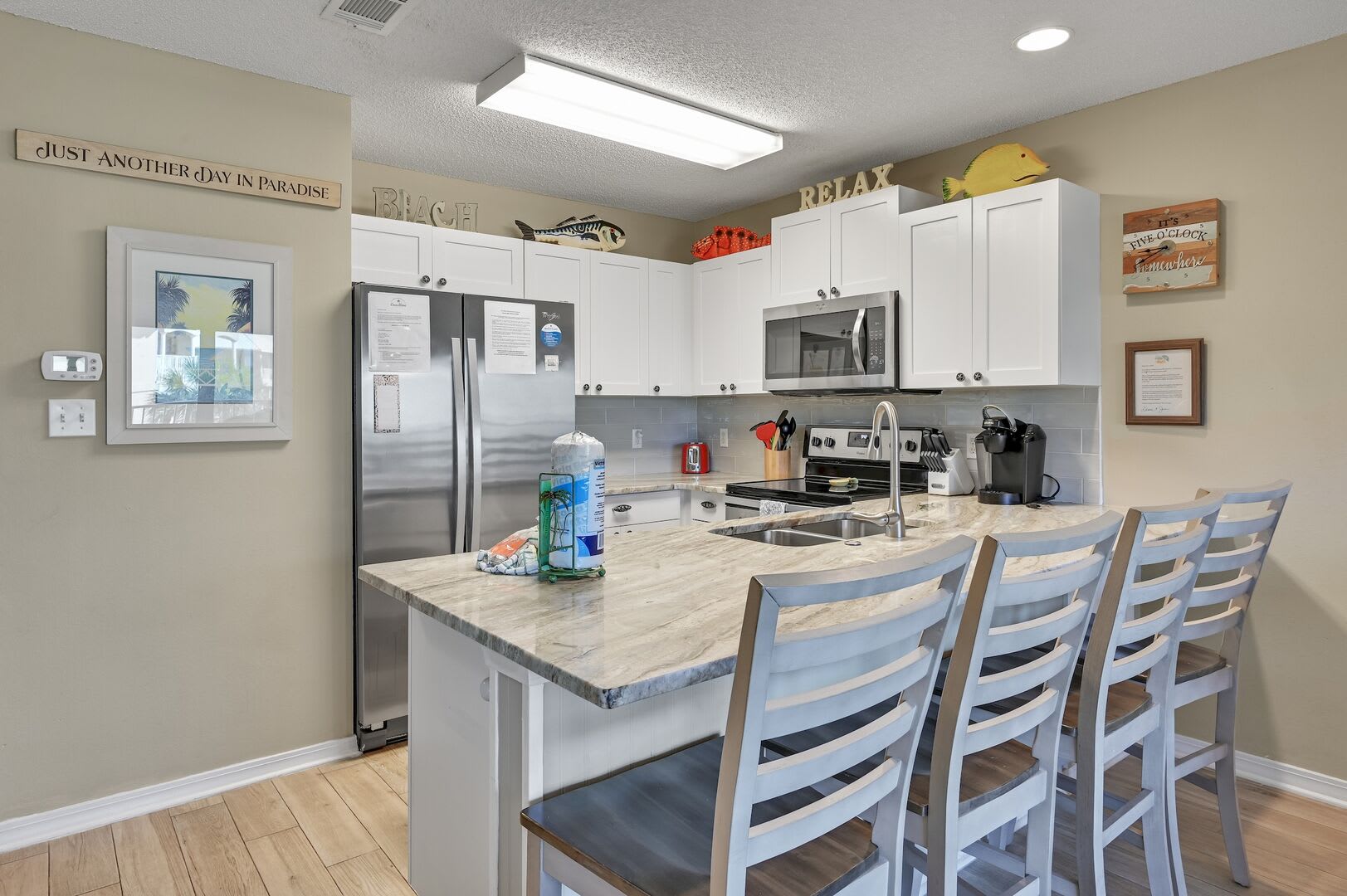 Kitchen Bar with Seating for Four (4)